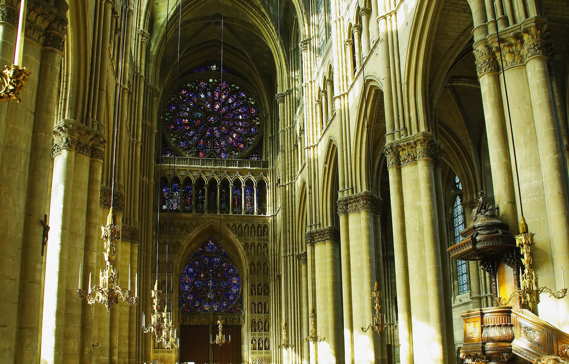Cathédrale de Reims commencée en 1211