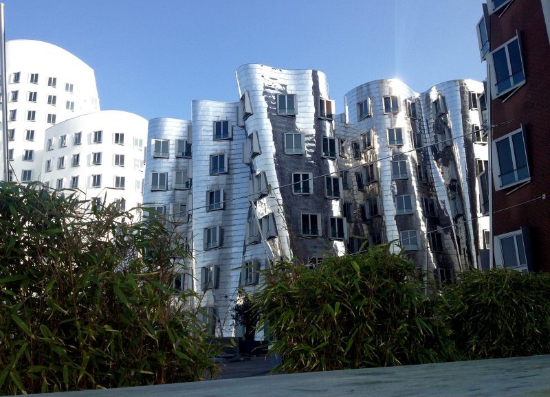 Düsseldorf - Frank Gehry - réel contre virtuel 